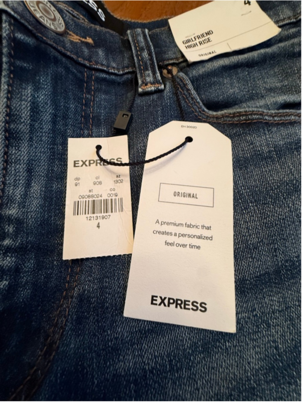 EXPRESS Blue Distressed High Rise Girlfriend Jeans Size 4 NWT - Picture 4 of 14